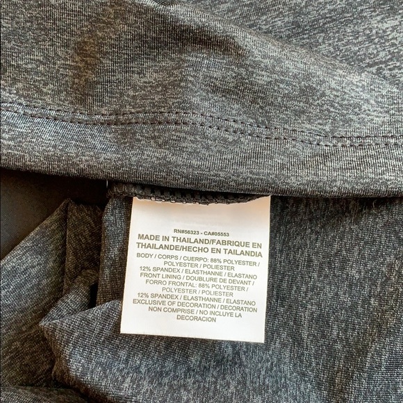 NWT NIKE women’s dri-fit performance shirt - Picture 4 of 5